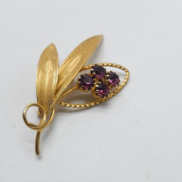 Vintage Gold Tone Leaf Brooch With Purple Rhinestones - Picture 2 of 4
